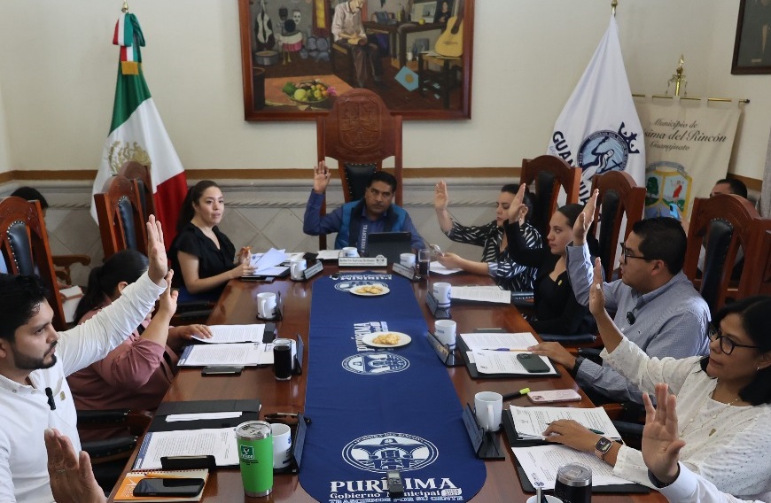 Apoya Purísima estudios para titulación
