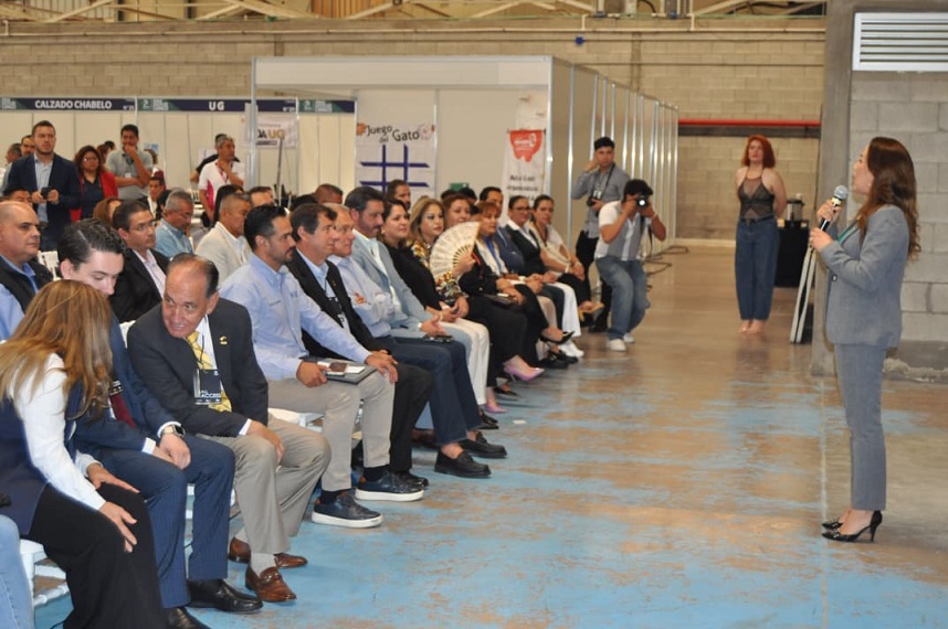 Reúnen productos y servicios para regreso a clase