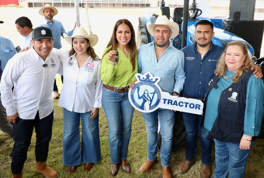 Equipan a menores para regreso a clases