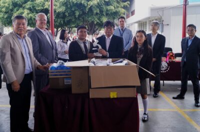 Mazda Equipa Laboratorio Escuela Guanajuato
