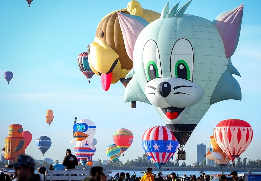 Encienden de magia el cielo de León