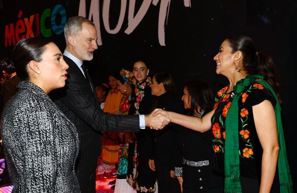 Inauguran Libia y Reyes de España Pabellón México