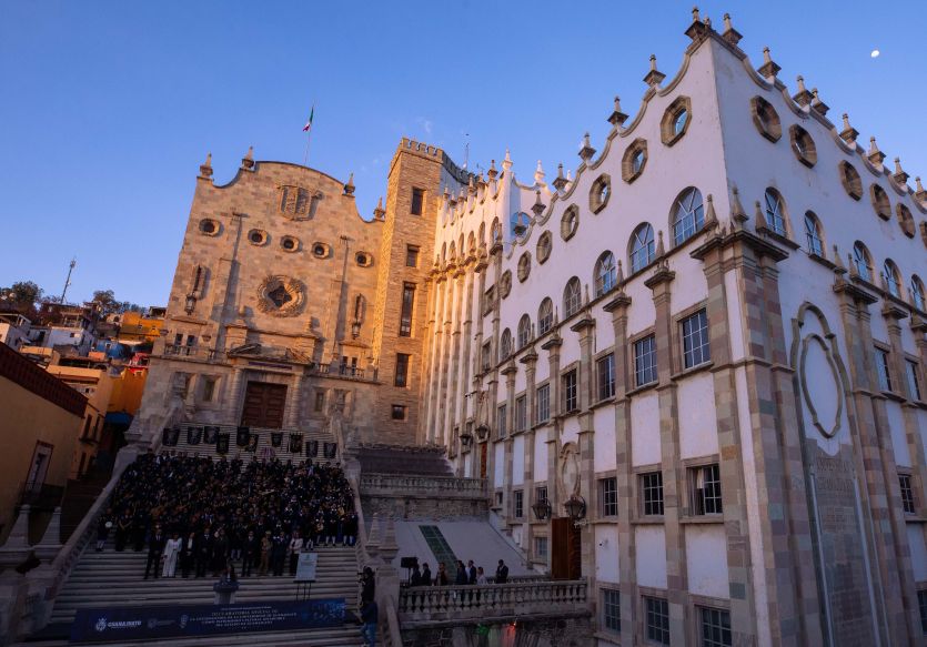 Declara Libia Patrimonio Cultural a Estudiantina de la UG