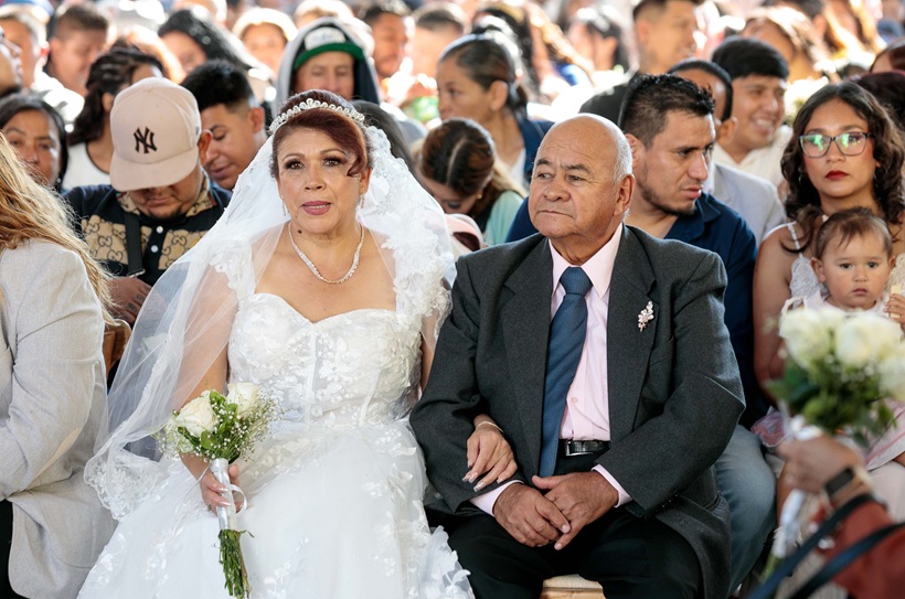 Celebran el amor 150 parejas en el Love Fest