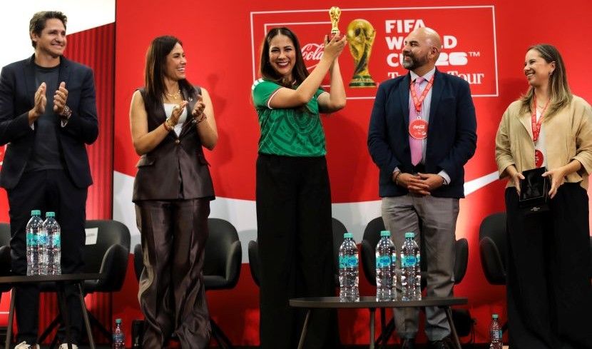 Vive Guanajuato magia mundialista con Trofeo Original de FIFA
