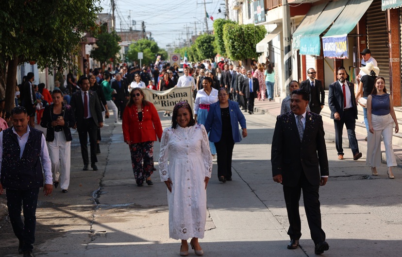 Brilla desfile de Independencia en Purísima Brilla desfile de Independencia en Purísima