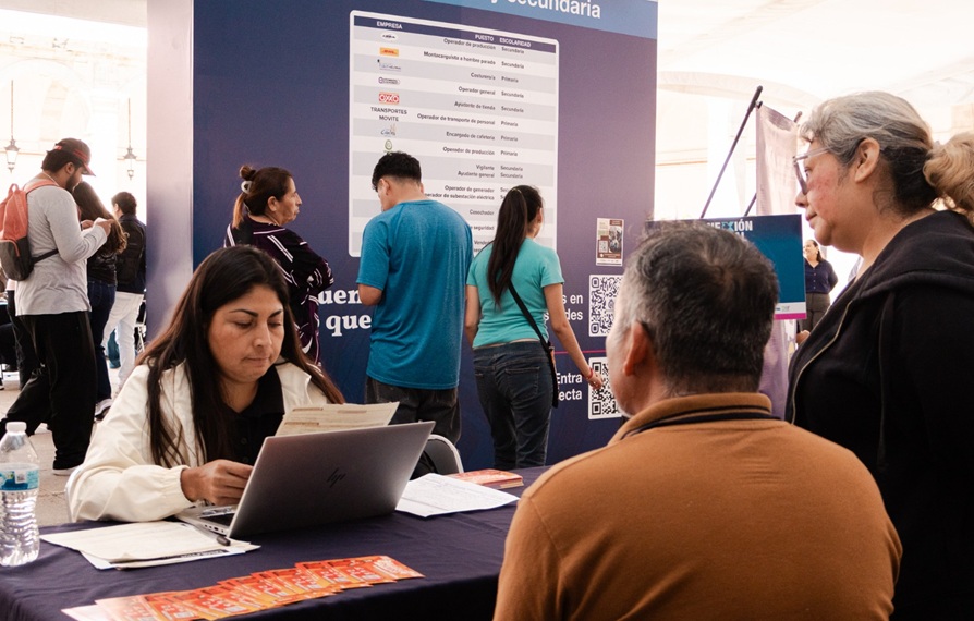 Acercan oportunidades de empleo a Irapuato